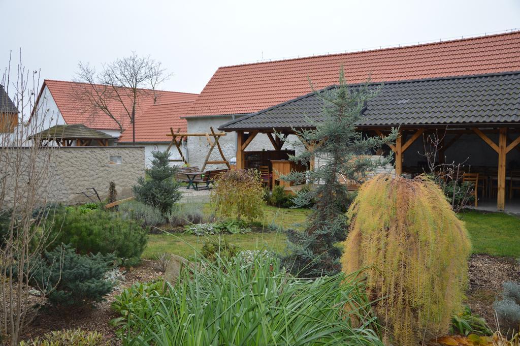 מלון Hluboká nad Vltavou Statek 3 - Wellness & Spa מראה חיצוני תמונה