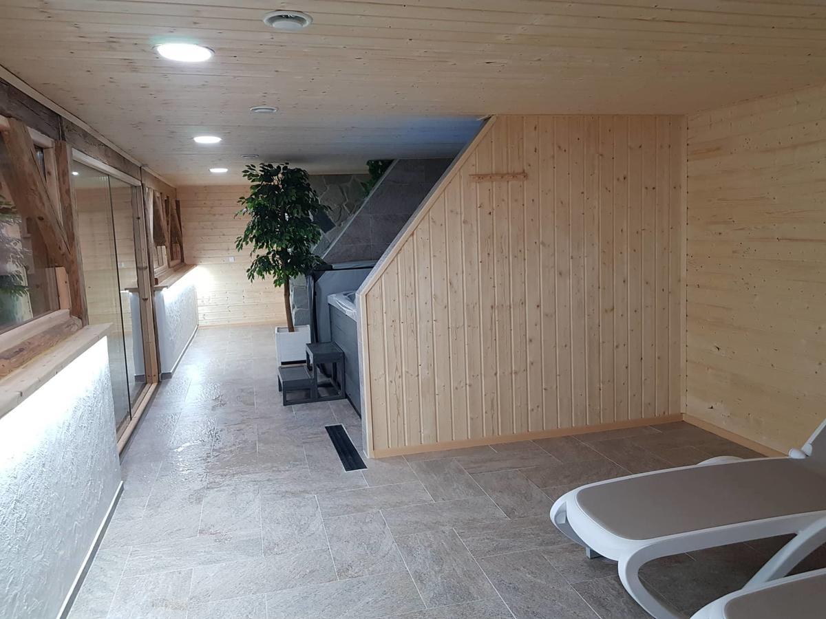 מלון Hluboká nad Vltavou Statek 3 - Wellness & Spa מראה חיצוני תמונה
