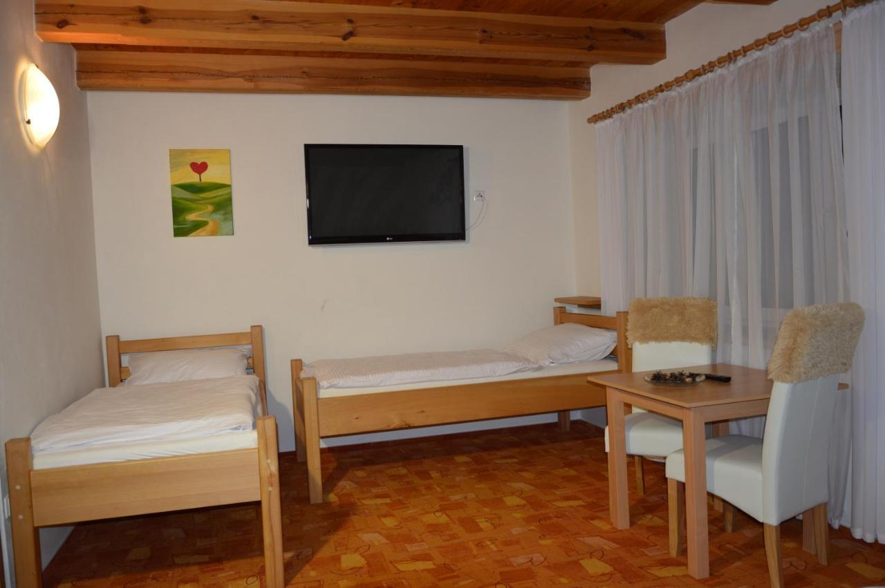 מלון Hluboká nad Vltavou Statek 3 - Wellness & Spa מראה חיצוני תמונה
