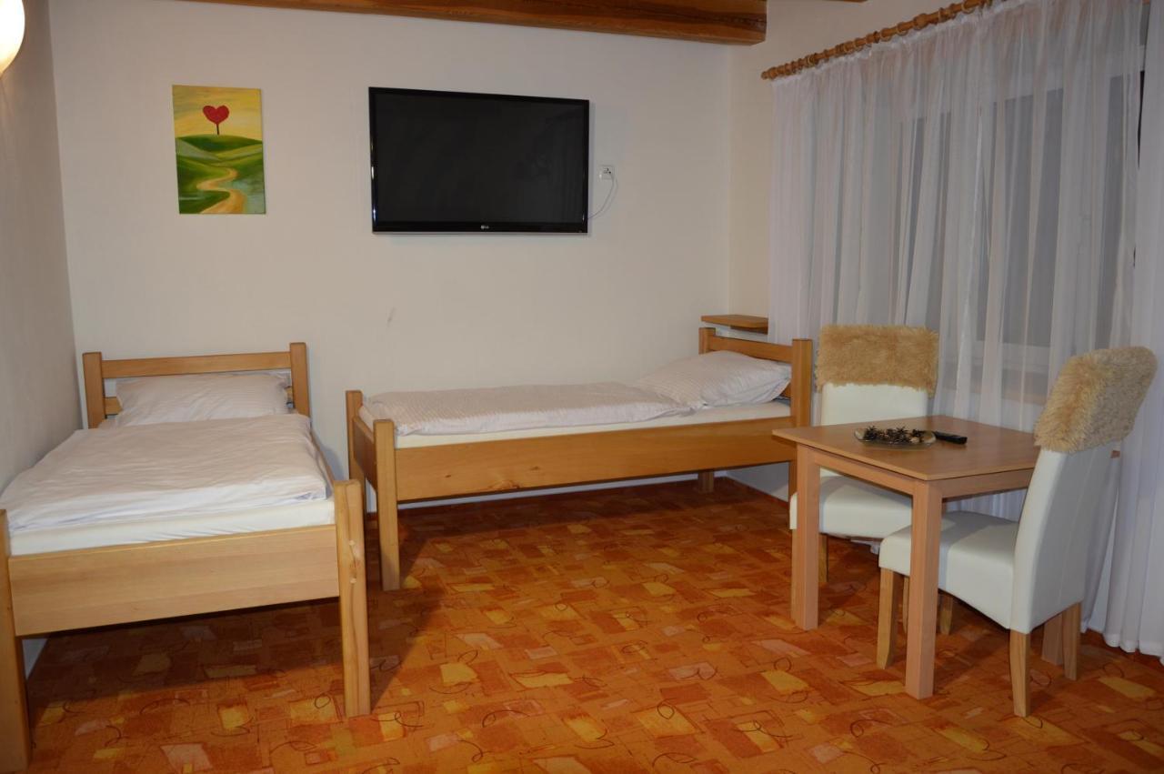 מלון Hluboká nad Vltavou Statek 3 - Wellness & Spa מראה חיצוני תמונה
